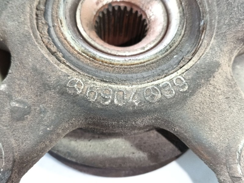 Recambio de mangueta delantera derecha para mercedes-benz clase b sports tourer (w245) b 180 cdi (245.207) referencia OEM IAM 16