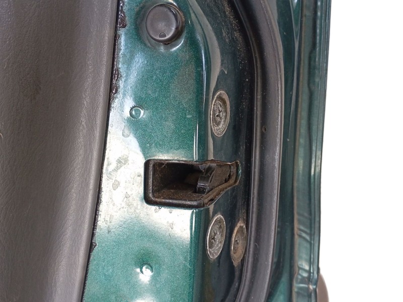 Recambio de puerta delantera derecha para suzuki grand vitara i (ft, ht) 2.0 hdi 110 4x4 (sq 420d) referencia OEM IAM 6800165832