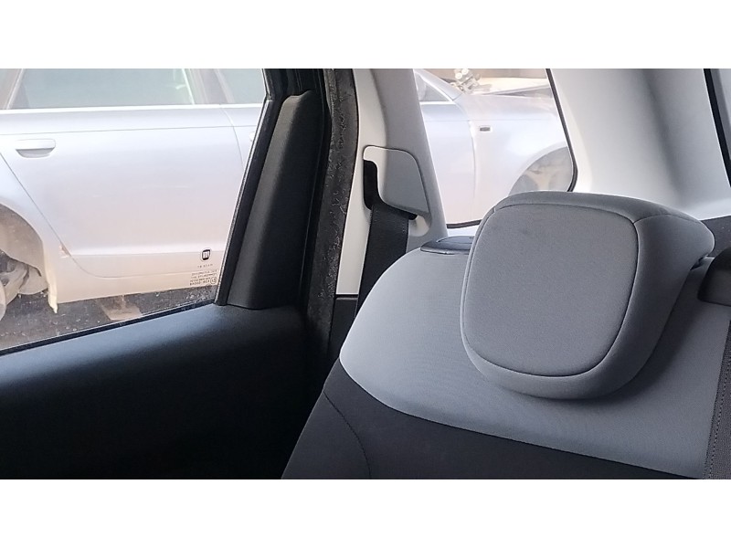 Recambio de cinturon seguridad trasero derecho para fiat 500l (351_, 352_) 1.3 d multijet (199lxy1a, 199lxy11) referencia OEM IA