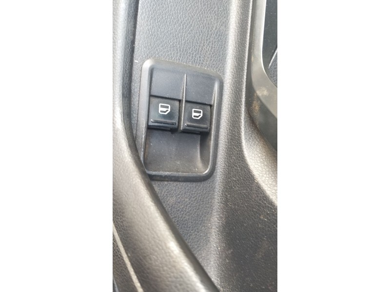 Recambio de mando elevalunas delantero izquierdo para skoda fabia ii (542) 1.6 tdi referencia OEM IAM   