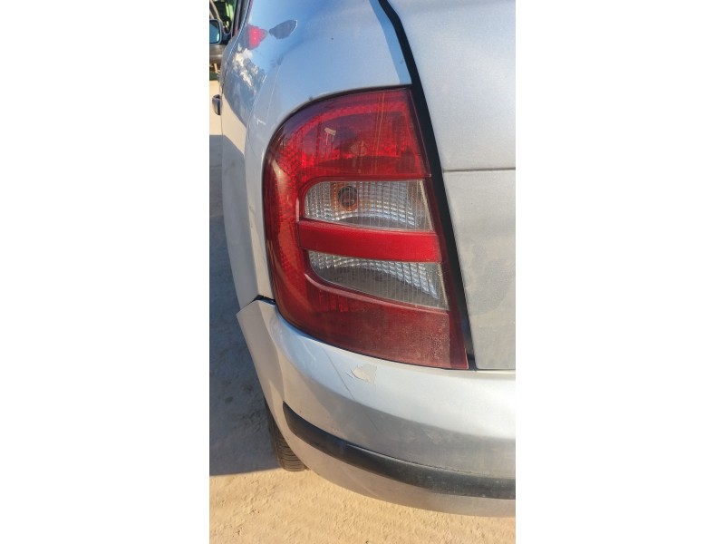 Recambio de piloto trasero izquierdo para skoda fabia i (6y2) 1.9 tdi referencia OEM IAM   