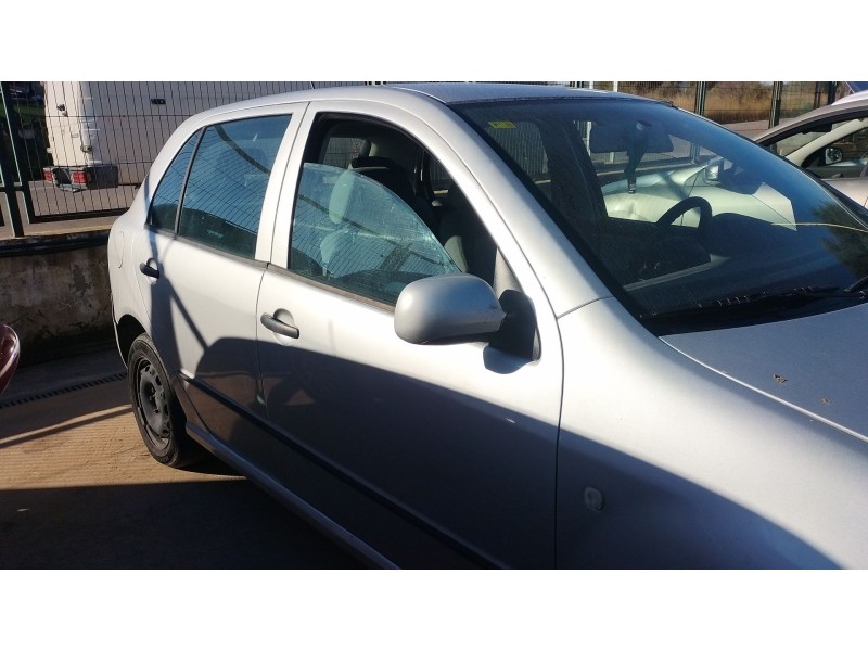 Recambio de puerta delantera derecha para skoda fabia i (6y2) 1.9 tdi referencia OEM IAM   