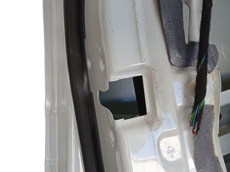 Recambio de puerta delantera izquierda para volvo xc90 i (275) t6 awd referencia OEM IAM 31385356  