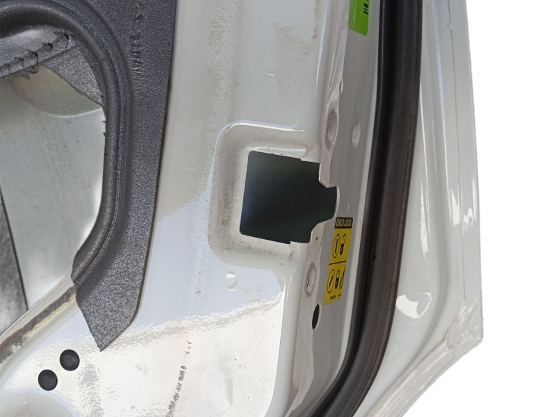 Recambio de puerta trasera derecha para volvo xc90 i (275) t6 awd referencia OEM IAM 31385359  