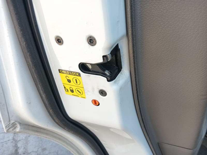 Recambio de cerradura puerta trasera izquierda para volvo xc90 i (275) t6 awd referencia OEM IAM 30699755  