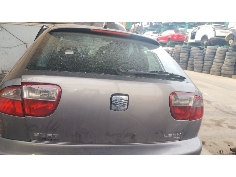 Recambio de porton trasero para seat leon (1m1) 1.9 tdi referencia OEM IAM 1M6827025H  