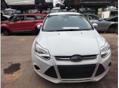 FORD FOCUS III SEDÁN