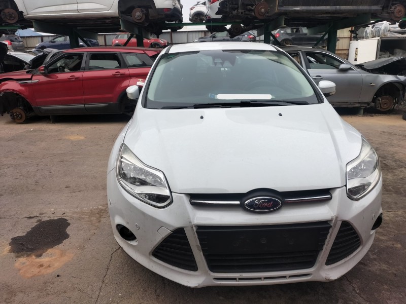 ford focus iii sedán del año 2014