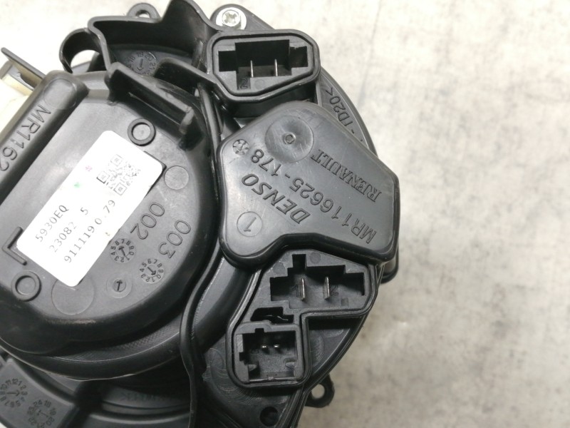 Recambio de motor calefaccion para renault captur ii referencia OEM IAM 272104788R 5930EQ MR1166244