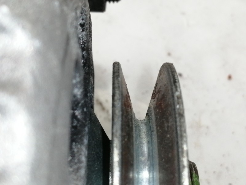 Recambio de alternador para opel astra g berlina 1.7 turbodiesel cat (x 17 dtl / 2h8) referencia OEM IAM 10479225 10479225C1 000