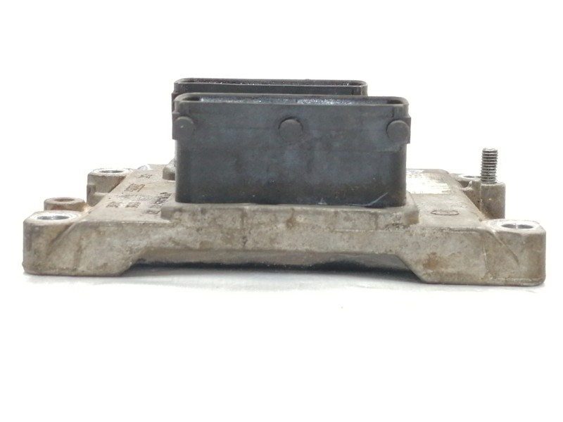 Recambio de centralita motor uce para opel corsa c cosmo referencia OEM IAM 55352622  