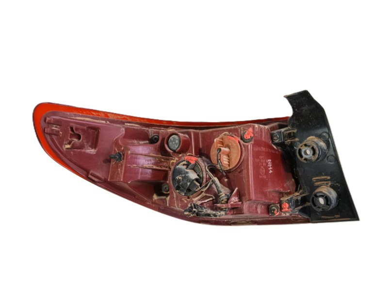 Recambio de piloto trasero derecho para kia stonic (yb) 1.6 crdi referencia OEM IAM 92402H8500  