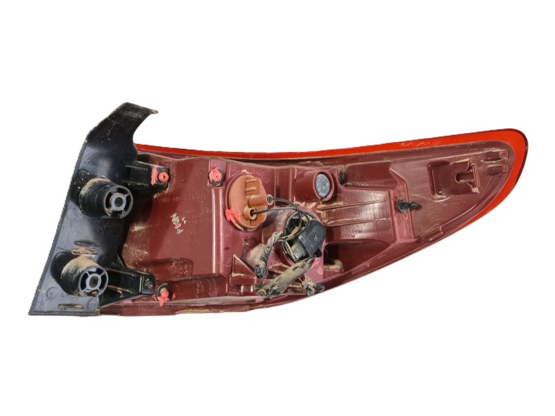 Recambio de piloto trasero izquierdo para kia stonic (yb) 1.6 crdi referencia OEM IAM 92401H8500  