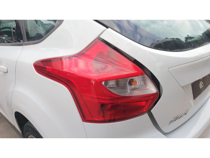 Recambio de piloto trasero izquierdo para ford focus iii sedán 1.0 ecoboost referencia OEM IAM   