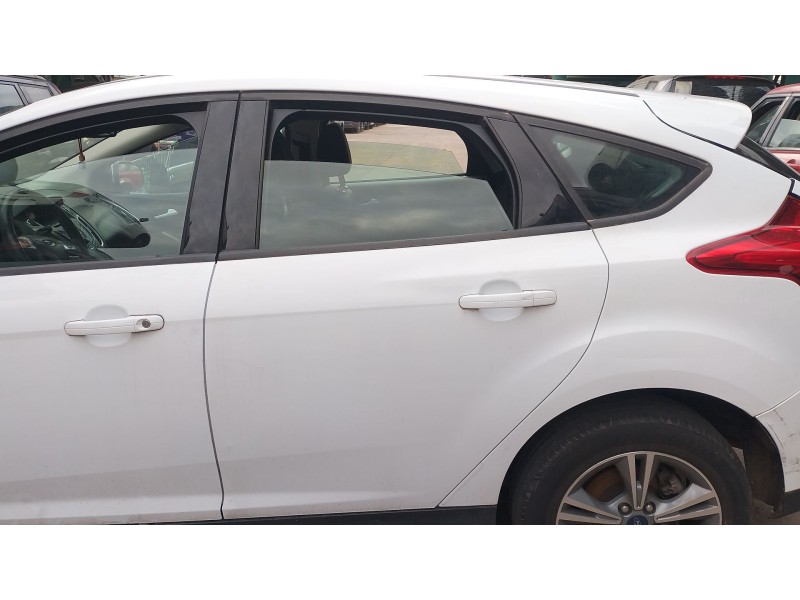 Recambio de puerta trasera izquierda para ford focus iii sedán 1.0 ecoboost referencia OEM IAM   