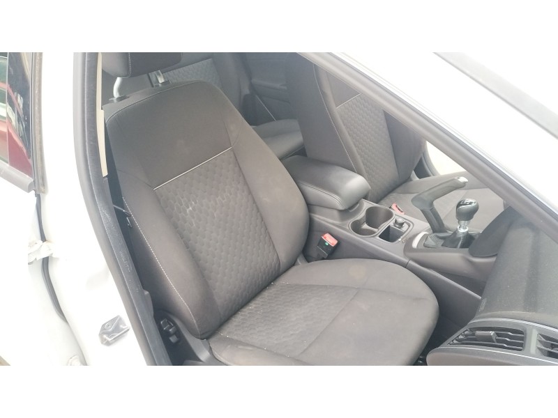 Recambio de asiento delantero derecho para ford focus iii sedán 1.0 ecoboost referencia OEM IAM   
