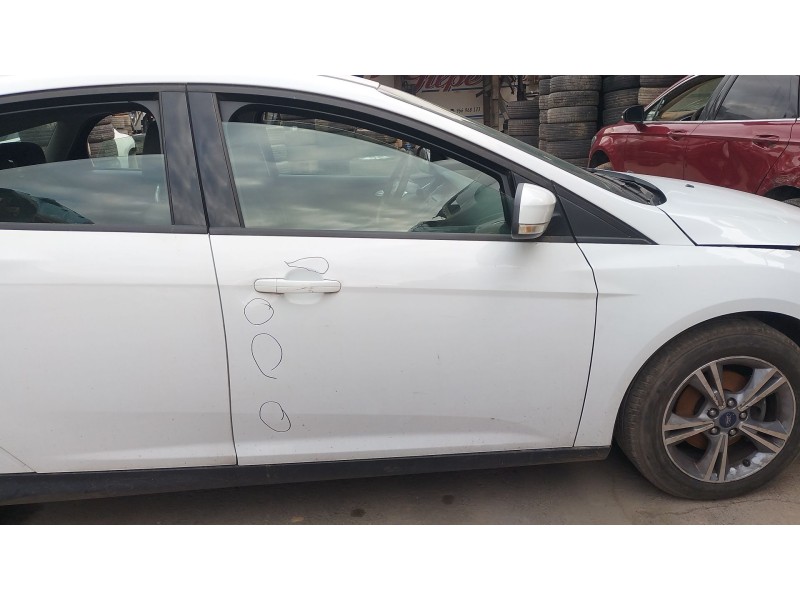 Recambio de puerta delantera derecha para ford focus iii sedán 1.0 ecoboost referencia OEM IAM   