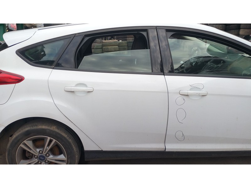 Recambio de puerta trasera derecha para ford focus iii sedán 1.0 ecoboost referencia OEM IAM   