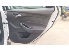 Recambio de guarnecido puerta trasera derecha para ford focus iii sedán 1.0 ecoboost referencia OEM IAM   
