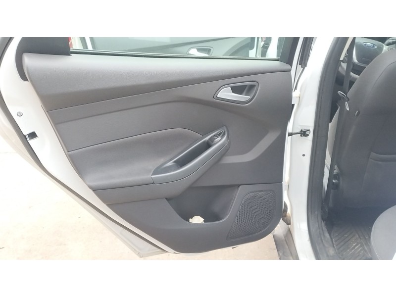 Recambio de guarnecido puerta trasera izquierda para ford focus iii sedán 1.0 ecoboost referencia OEM IAM   