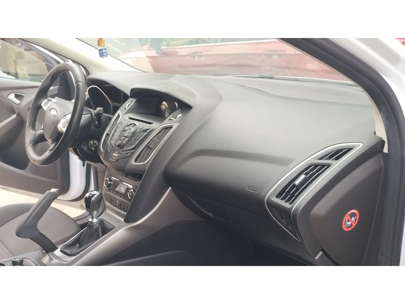 Recambio de salpicadero para ford focus iii sedán 1.0 ecoboost referencia OEM IAM 1851699  