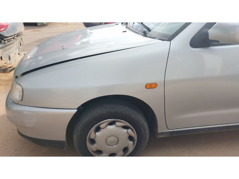 Recambio de aleta delantera izquierda para seat ibiza ii (6k1) 1.4 i referencia OEM IAM   