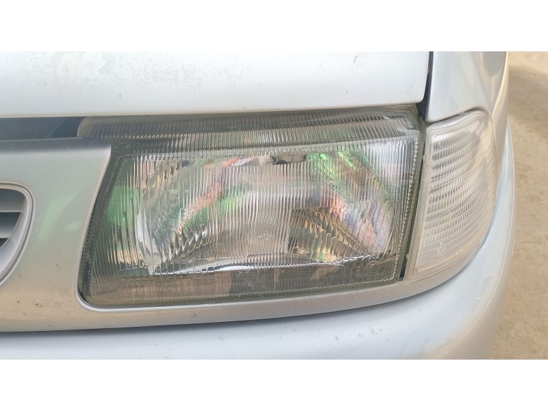 Recambio de faro izquierdo para seat ibiza ii (6k1) 1.4 i referencia OEM IAM   