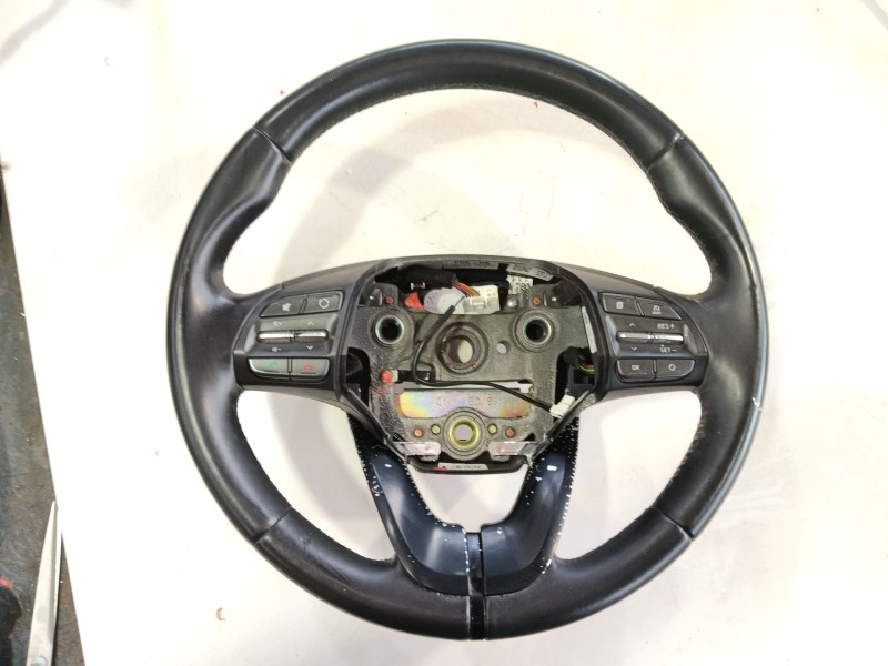 Recambio de volante para hyundai i30 (pde, pd, pden) 1.0 t-gdi referencia OEM IAM   
