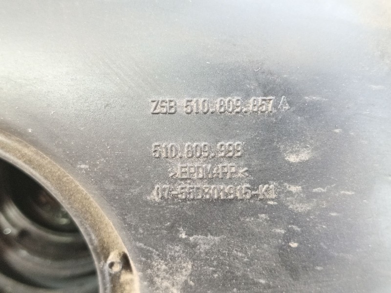 Recambio de tapa exterior combustible para volkswagen golf sportsvan vii (am1, an1) 1.0 tsi referencia OEM IAM   