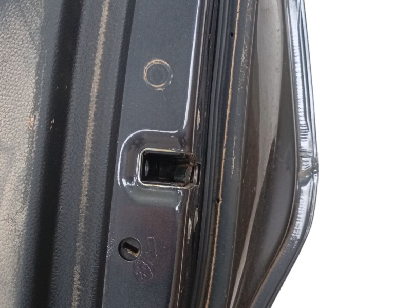 Recambio de puerta trasera derecha para kia stonic (yb) 1.6 crdi referencia OEM IAM 77004H8401  