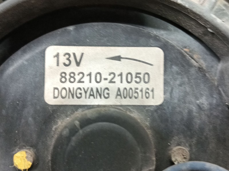 Recambio de electroventilador para ssangyong rodius i 2.7 xdi referencia OEM IAM 8821021050 / 684A021050  