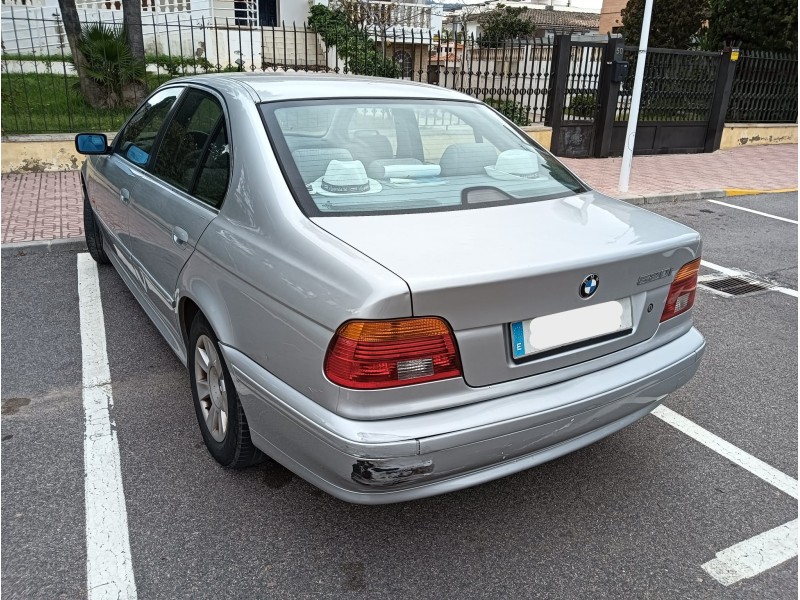 bmw 5 (e39) del año 2000