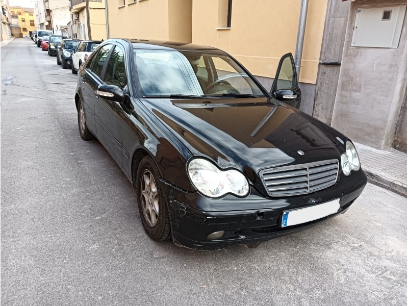 mercedes-benz clase c (w203) del año 2004