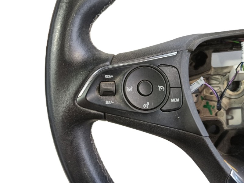 Recambio de volante para opel crossland x / crossland (p17, p2qo) 1.2 (75) referencia OEM IAM   