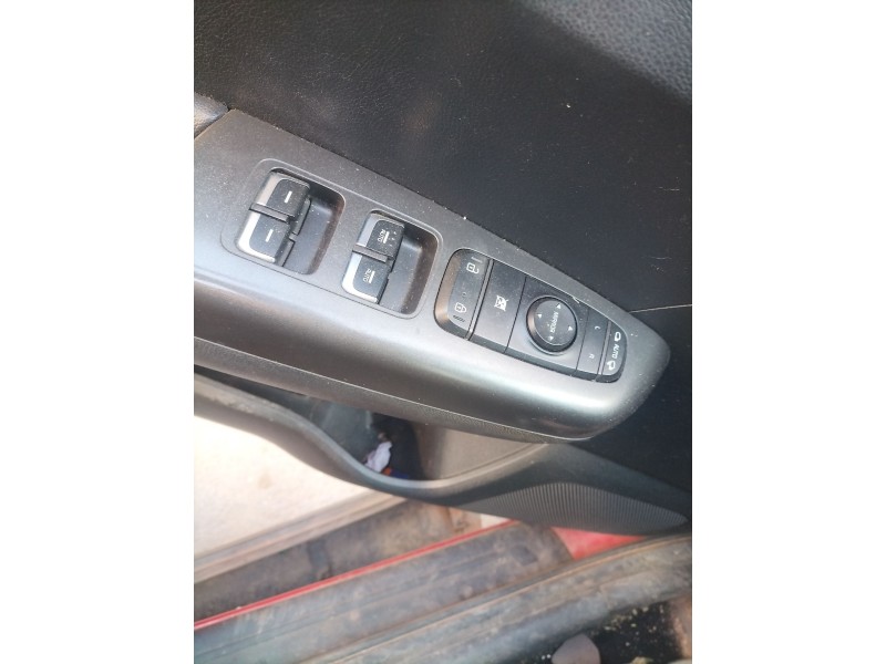 Recambio de mando elevalunas delantero izquierdo para kia sportage iv (ql, qle) 1.6 gdi referencia OEM IAM 93571F1200  