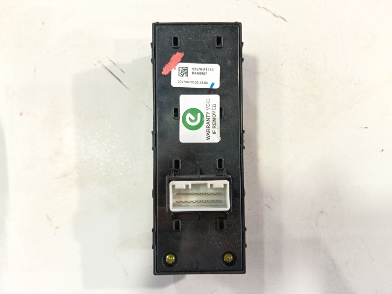 Recambio de mando elevalunas delantero izquierdo para kia sportage iv (ql, qle) 1.6 gdi referencia OEM IAM 93571F1200  