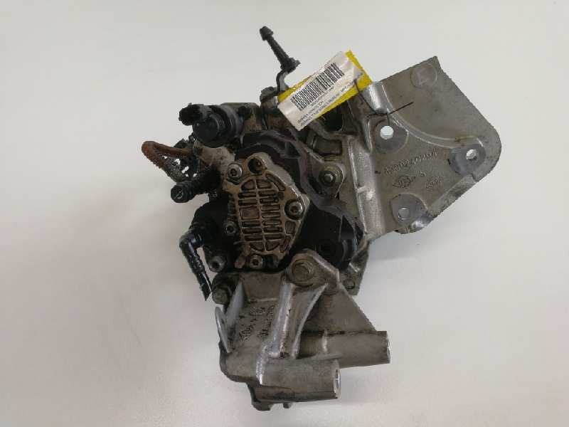 Recambio de bomba inyeccion para renault megane ii berlina 5p confort authentique referencia OEM IAM 8200108225 0445010075 H0374
