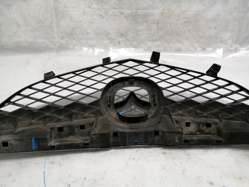 Recambio de rejilla delantera para mazda 6 berlina (gg) 2.0 crtd 120 active (5-ptas.) referencia OEM IAM GJ6A50712  