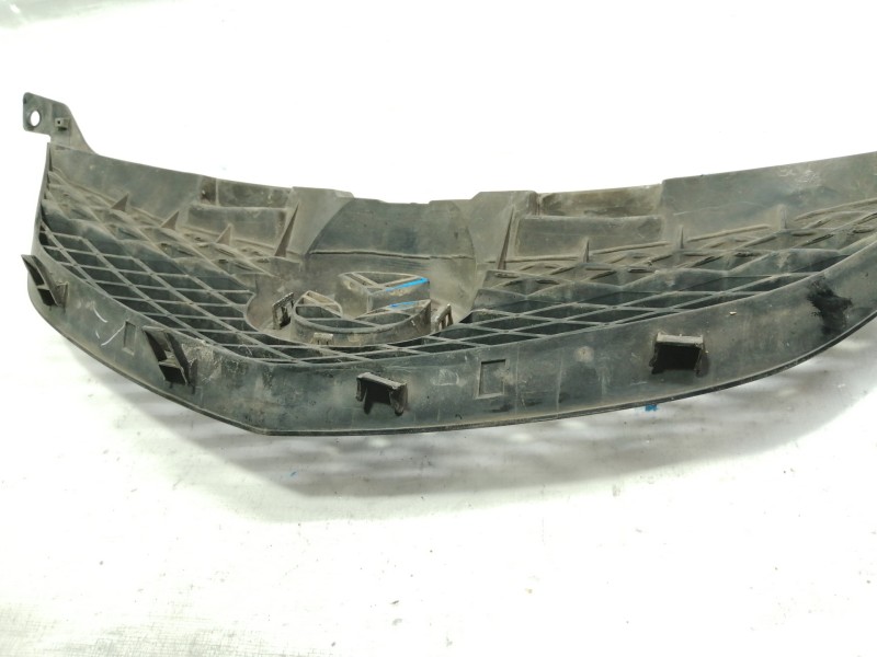 Recambio de rejilla delantera para mazda 6 berlina (gg) 2.0 crtd 120 active (5-ptas.) referencia OEM IAM GJ6A50712  