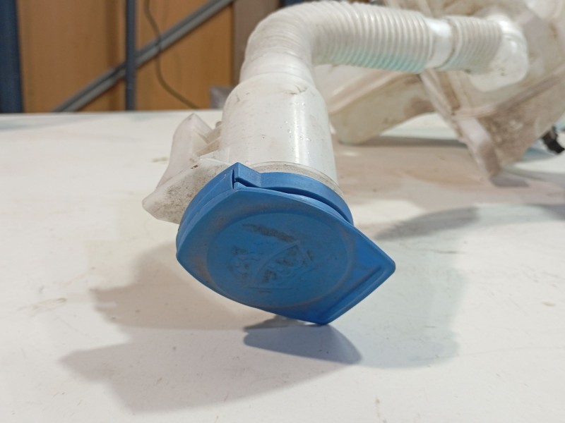 Recambio de deposito limpia para audi q2 (gab, gag) 1.6 tdi referencia OEM IAM 5Q0955453BE  