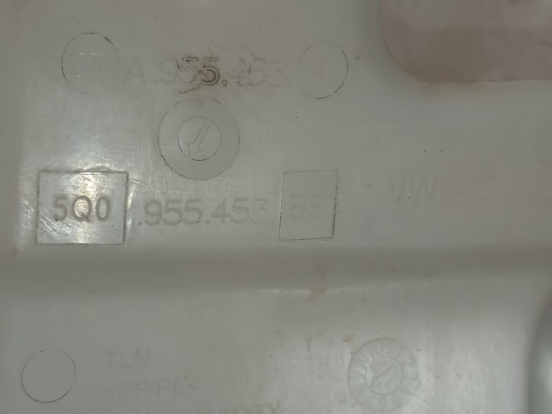 Recambio de deposito limpia para audi q2 (gab, gag) 1.6 tdi referencia OEM IAM 5Q0955453BE  