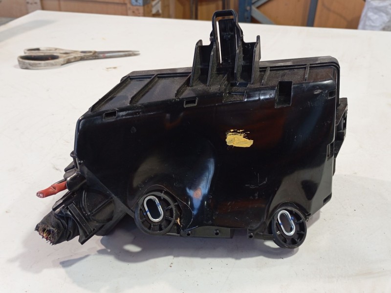 Recambio de caja fusibles delantera para audi q2 (gab, gag) 1.6 tdi referencia OEM IAM   