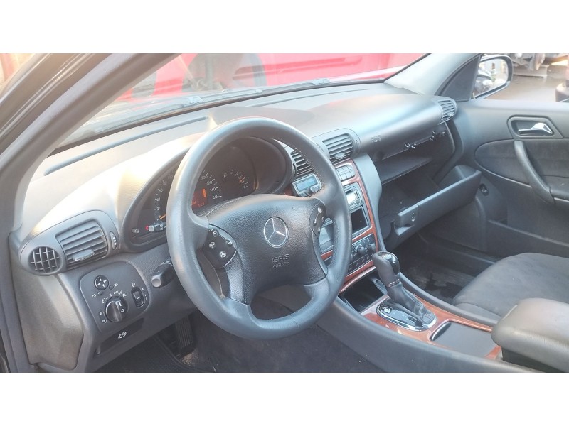 Recambio de salpicadero para mercedes-benz clase c (w203) c 220 cdi (203.008) referencia OEM IAM   