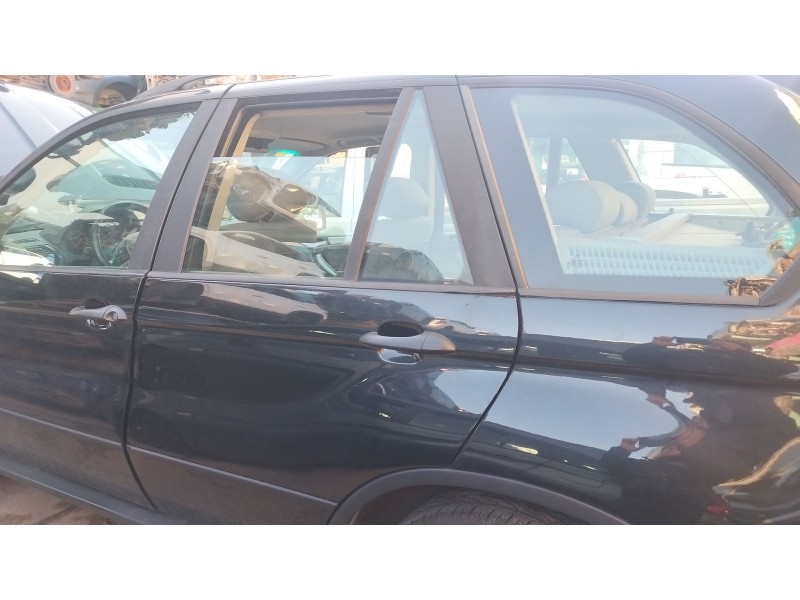 Recambio de puerta trasera izquierda para bmw x5 (e53) 3.0 d referencia OEM IAM 41528256827  