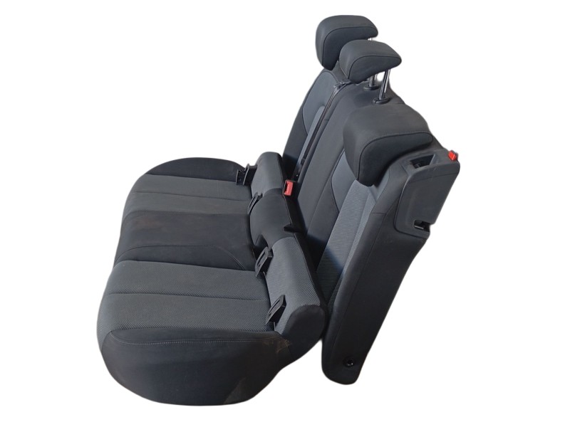 Recambio de asientos traseros para audi q2 (gab, gag) 1.6 tdi referencia OEM IAM  3864624 