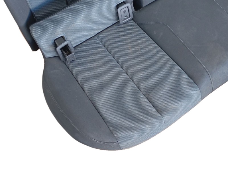 Recambio de asientos traseros para audi q2 (gab, gag) 1.6 tdi referencia OEM IAM  3864624 