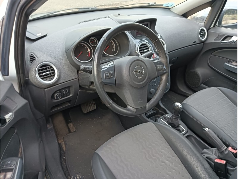 opel corsa d (s07) del año 2011