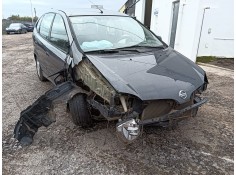 nissan almera tino (v10) del año 2005