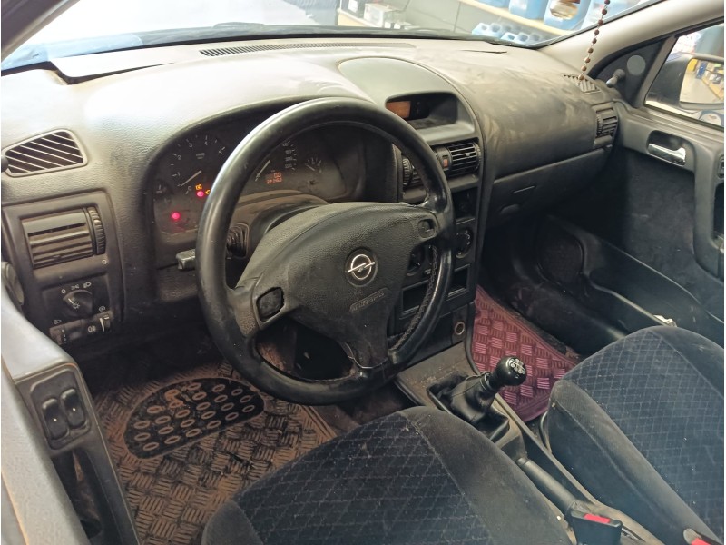 opel astra g hatchback (t98) del año 2001