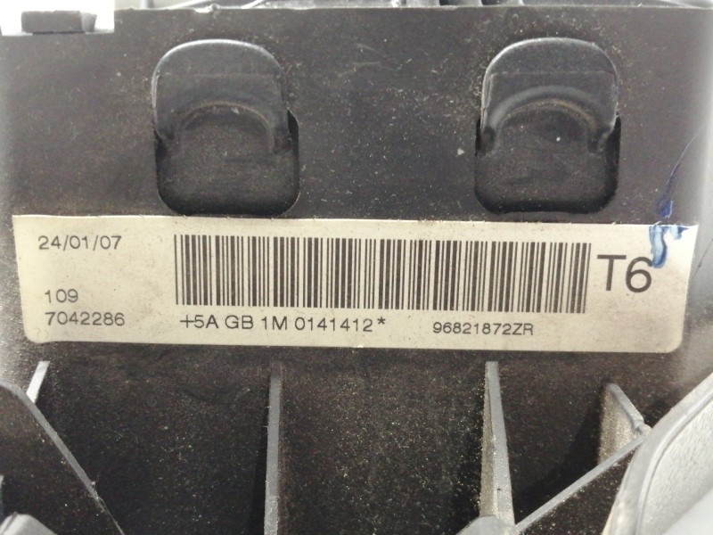 Recambio de airbag delantero izquierdo para peugeot 307 berlina (s2) d-sign referencia OEM IAM 96821872ZR  